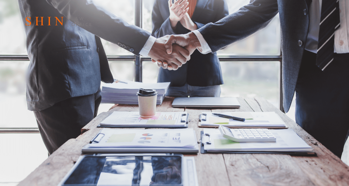 Thinking About a Merger or Acquisition in Loudoun County? Here’s Why You Need a Lawyer Who Knows the Terrain